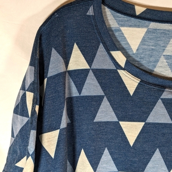 The North Face Geometric Design Woman's T-shirt Blue And White Size Large - Picture 5 of 10